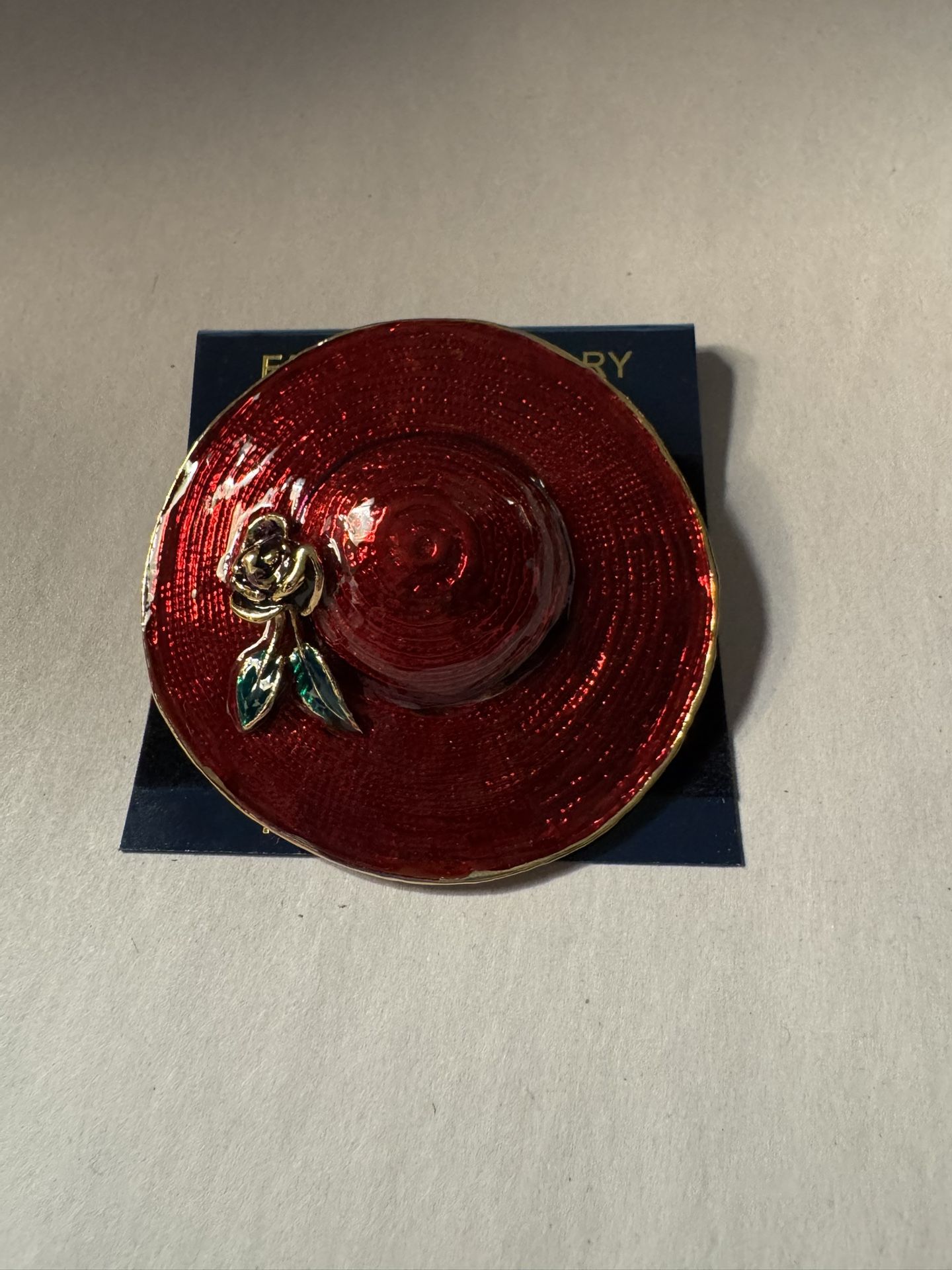 NWOT enamel large red hat with gold rose flower pin/brooch