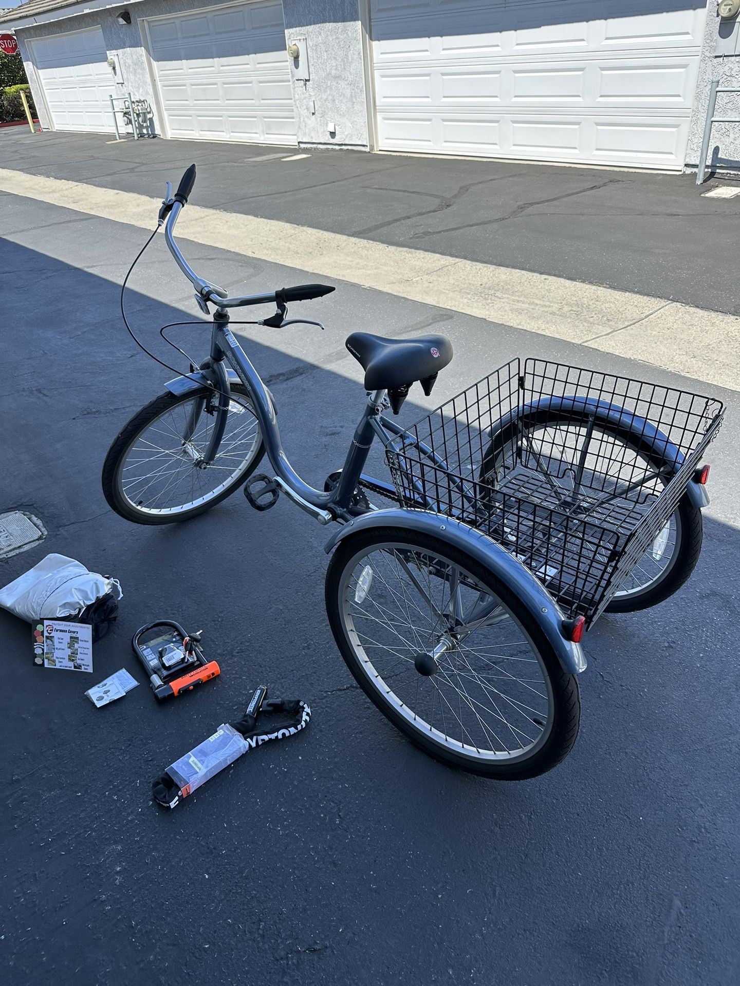 Schwinn Meridian Tricycle Bike Three Wheel Beach Cruiser