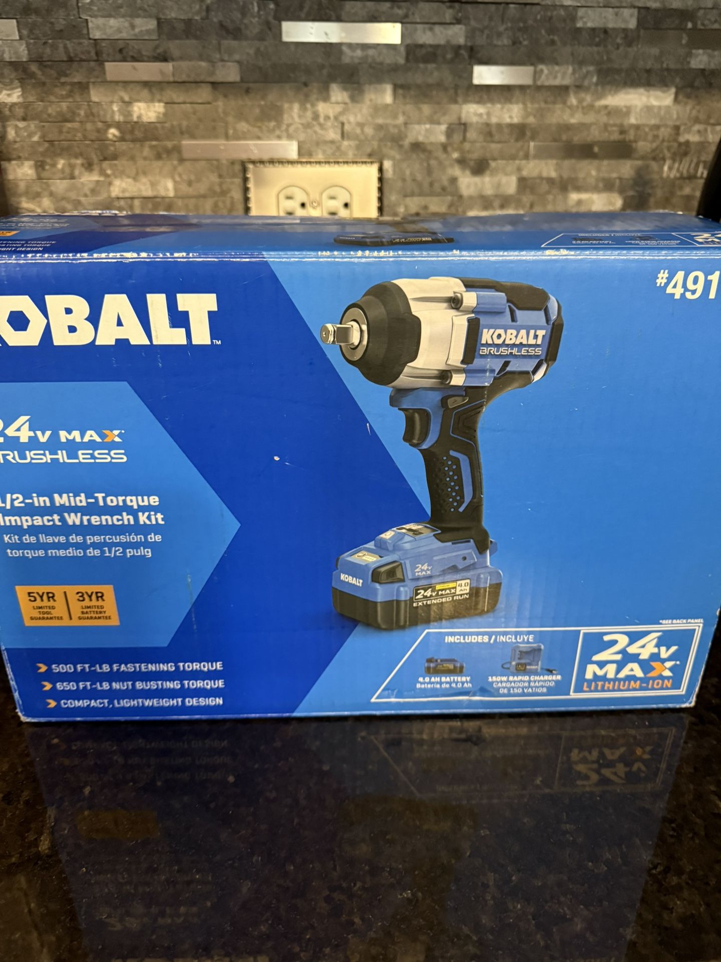Kobalt 24v MAX 1/2-in Impact Wrench Kit