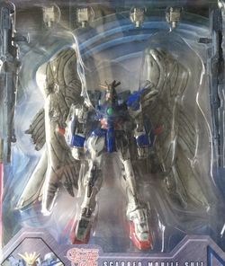 Gundam Battle Scarred: Wing Gundam Zero Custom.