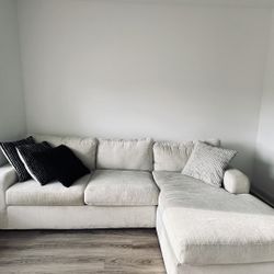 Cream Sectional Sofa – Rooms To Go – $700 - Negotiable 