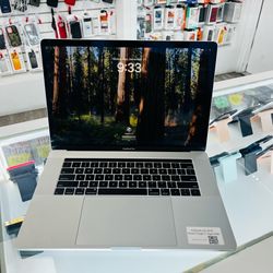 MacBook Pro 2018 15-inch 512gb i7 16Ram