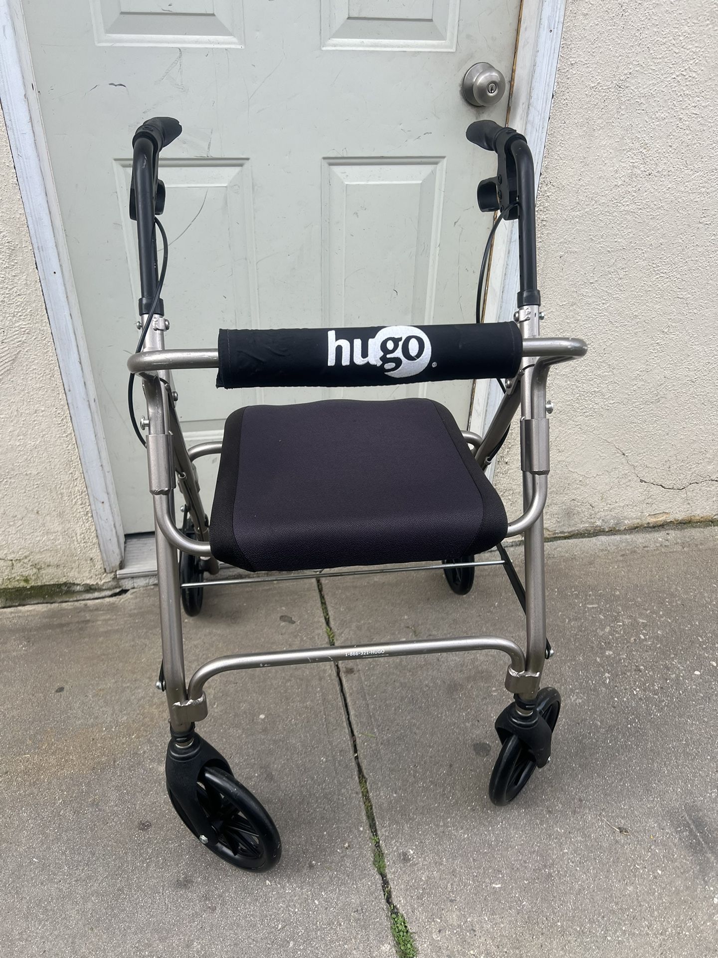 HUGO ROLLING WALKER