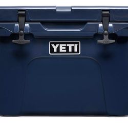 YETI Tundra 35 Cooler