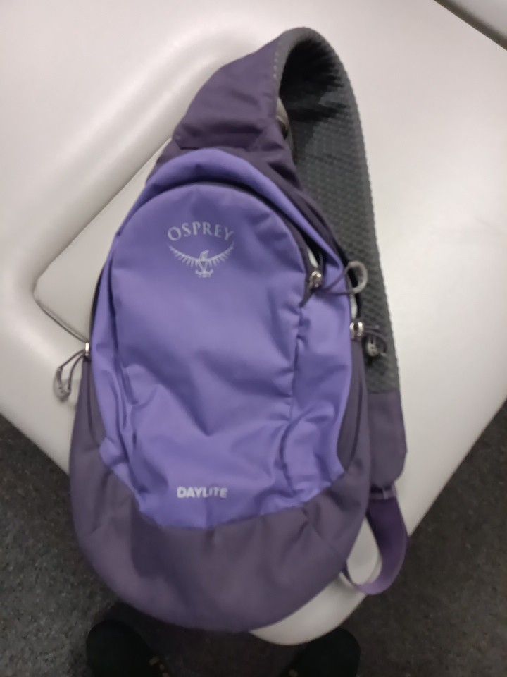 Osprey Daylite Sling Used Lightly