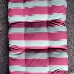 New Pink/White Beach Cushion