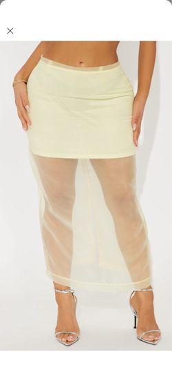 Mesh midi skirt ! Size Medium & Large available