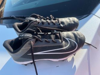 Soccer cleaths