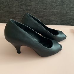 Retro Peep Toe Black Heels 7.5