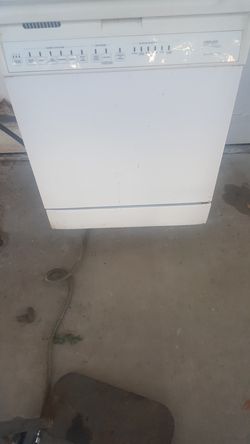 Dish washer