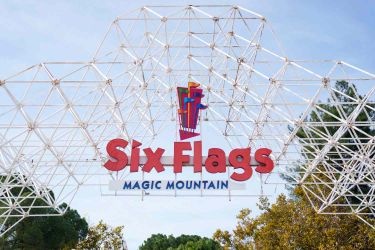 Six flags magic mountain tickets