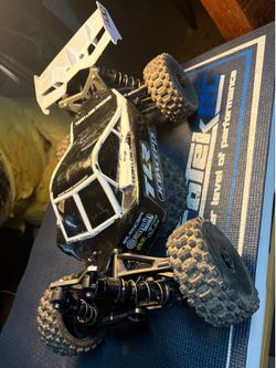 Arrma TLR Typhon