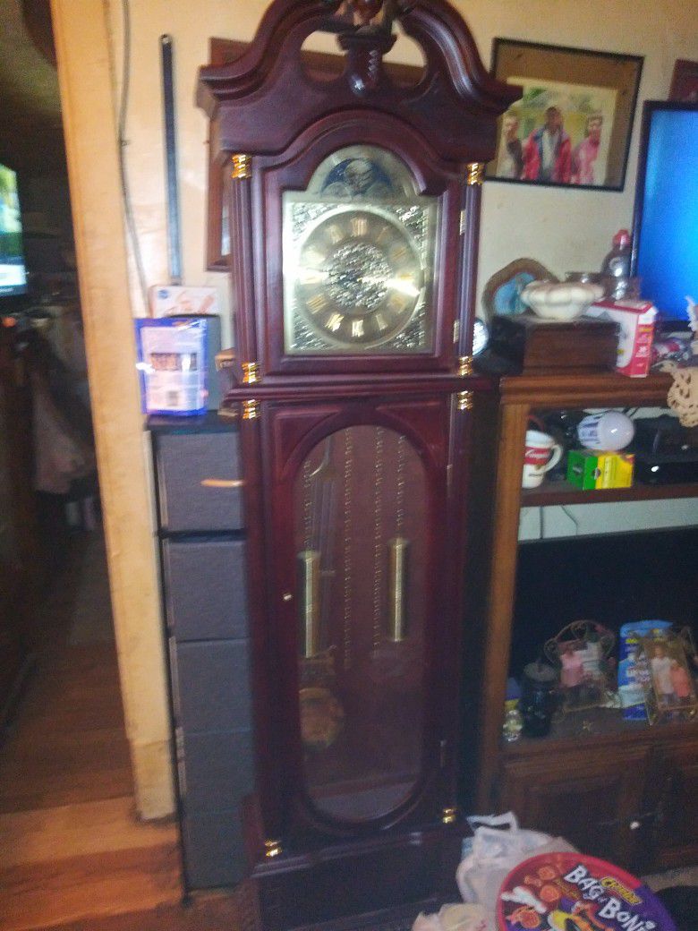 Westminster Grandfather Clock Brown Wood / Glass Metal Runs By Battery Like New 