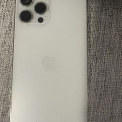 Selling a broken iPhone 13 (For Parts Only)