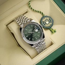 (400$)Rolex Datejust 41 Mint Green Dial Fluted Bezel Jubilee Bracelet 126334 41mm
