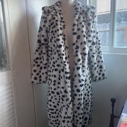 White black spotted long coat