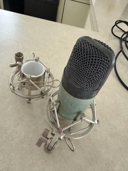 Samson C01 Studio Condenser Microphone + 2 Shock Mounts