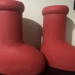 MSCHF BIG RED BOOTS SIZE 8