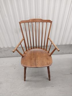 ELEGANT  ANTIQUE  SIDE  CHAIR