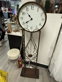 Clock Decoration 