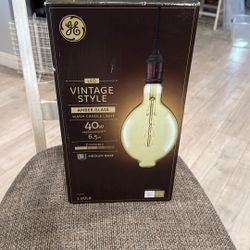LED Vintage Style 40 W Replacement** Bulb Amber Glass Warm Candle Light Dimmable Medium Base 