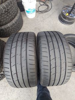 265/35/19 Bridgestone Pair Of Used Tires