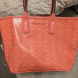 Michael Kors Coral Bag Like new! Never Used