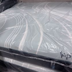 King mattress Tempurpedic LuxeAdapt soft 2.0