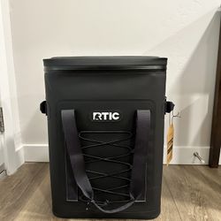 RTIC Backpack Cooler