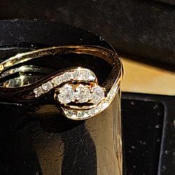 10k Gold 1/4 TW DIAMOND RING