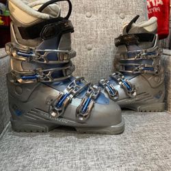 Ski Boots Mondo 24, Size 6
