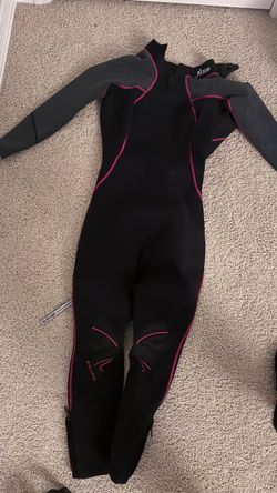 BARE Women’s Nixie 3mm Full Wetsuit Black With Pink Stitching Size 8