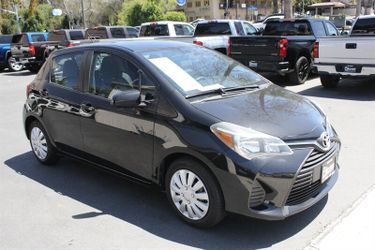 2015 Toyota Yaris 5-Door LE