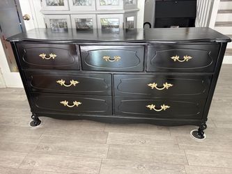 Dresser 7 drawers