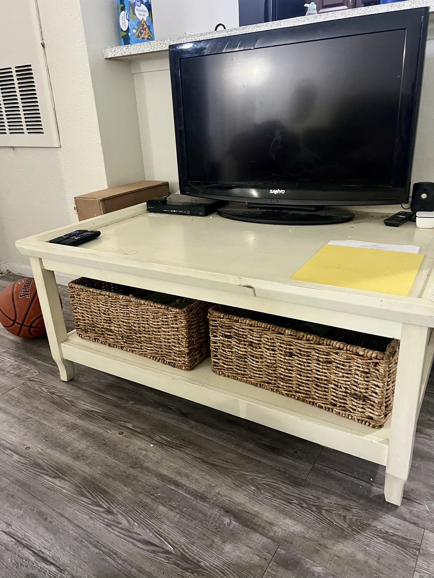 TV STAND/COFFEE TABLE