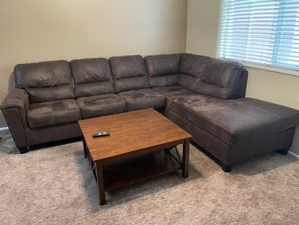 (L) Sofa Set With Table