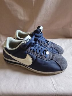 Nike Cortez Nylon in the Midnight Navy/White
