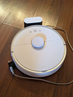 Roborock s5 Robot Vacuum with Charging Dock