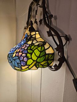 Vintage Thomas Pacconu classics Tiffany style wall lamps