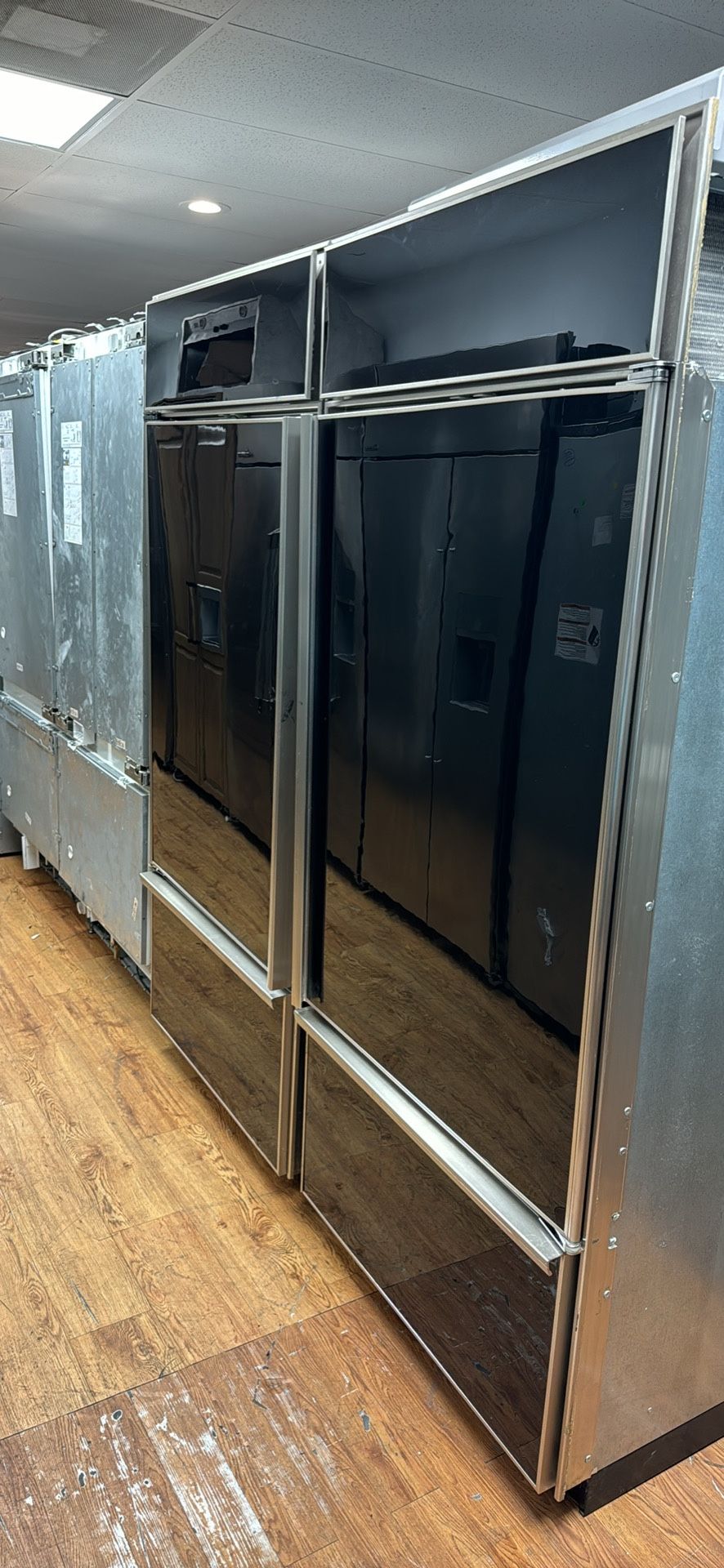 Subzero Built In Refrigerator And Bottom Freezer 72” Panel Ready 