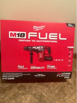**BRAND NEW** Milwaukee M18 Max Rotary Hammer Drill Kit