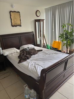Large Queen Wooden Bedframe