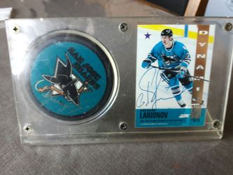 Autograph puck/2 cards