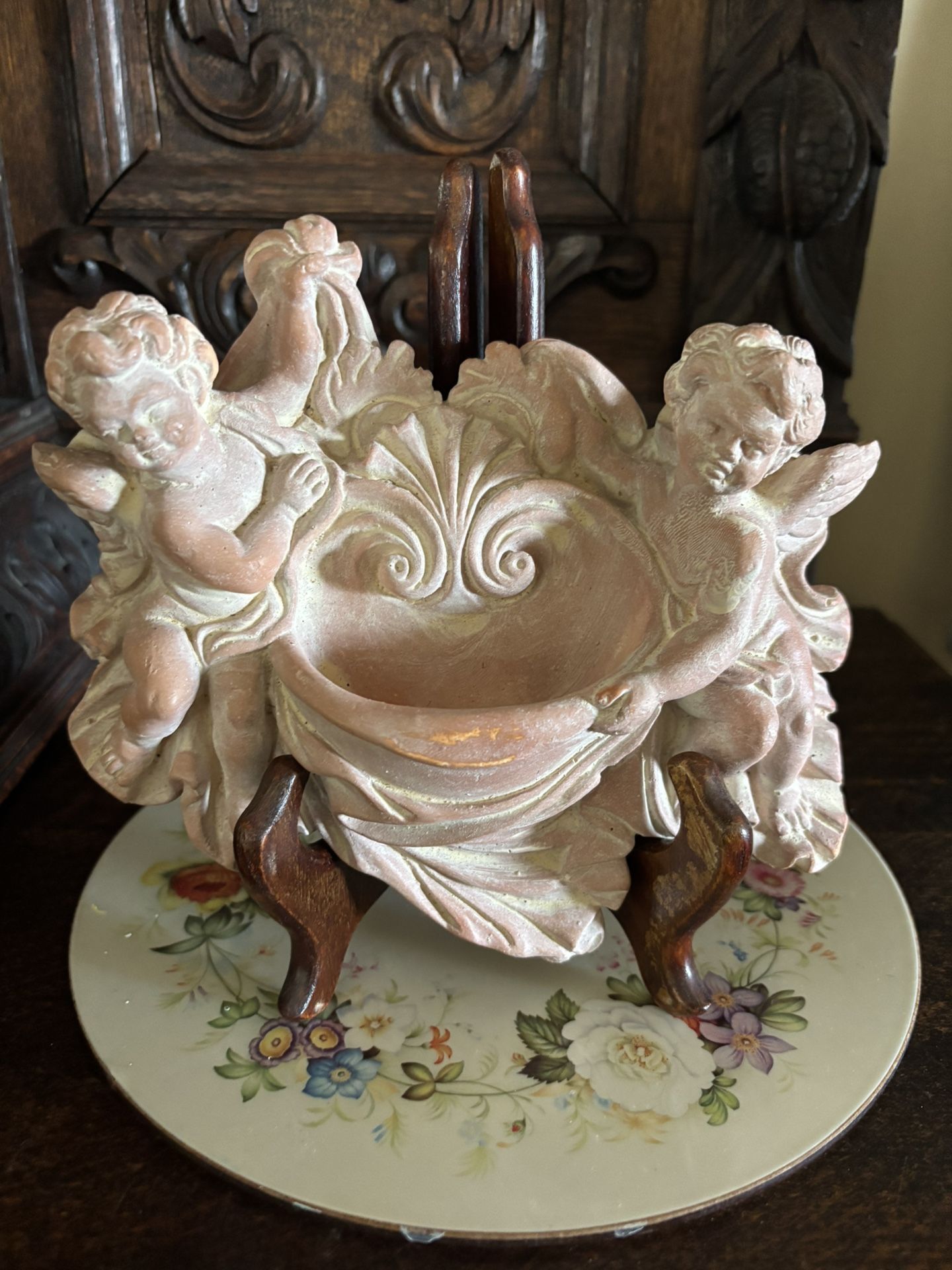 Vintage Cherub Wall Plaque with Pocket Antique Sandstone Finish