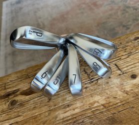 Titleist irons T150 5-PW great condition.