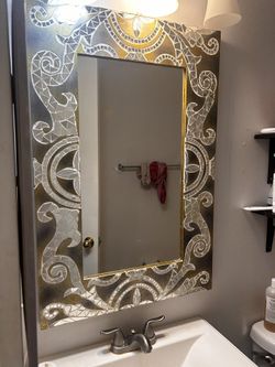Wall Art And mirror Set $50