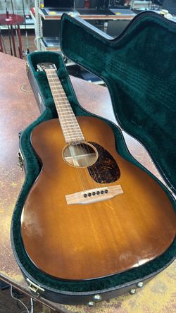 2013 Martin & co 000-17SM acoustic guitar