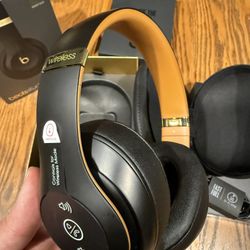  Beats Studio3 Wireless Brand New