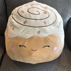Cinnamon Roll Squishmallow 