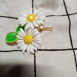 Gold Painted white Daisy Pendent & Double Daisy And Umbrella Pendant 